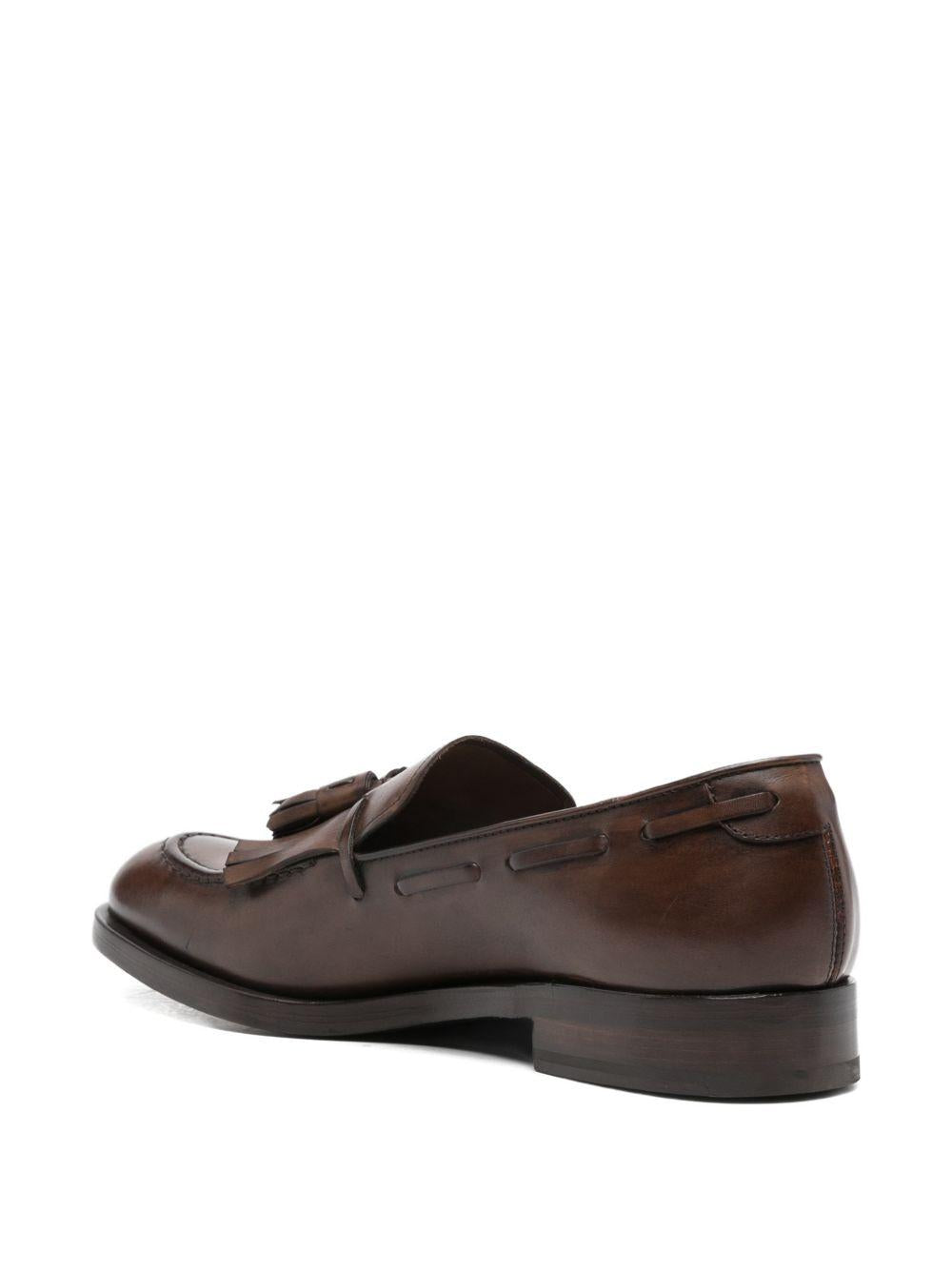 Mocassini marroni con nappa 