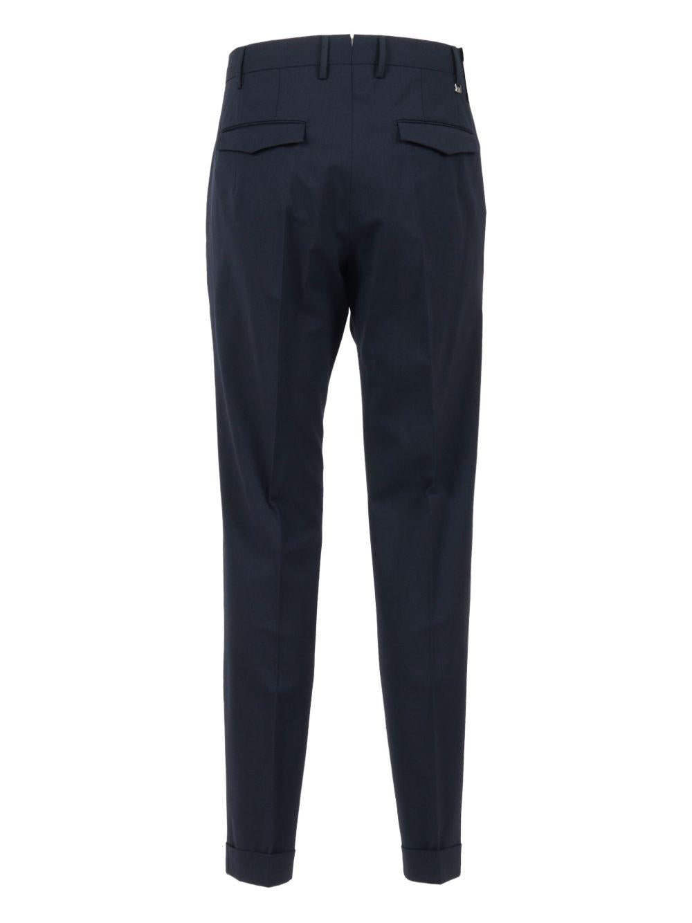 Pantaloni navy con pieghe 
