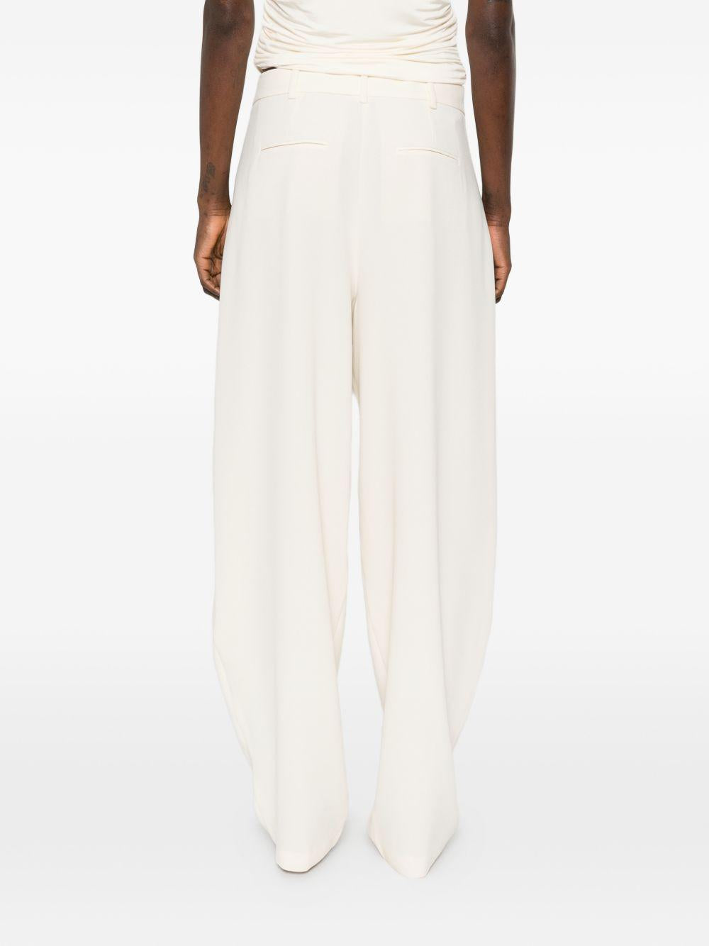 Pantaloni ampi 