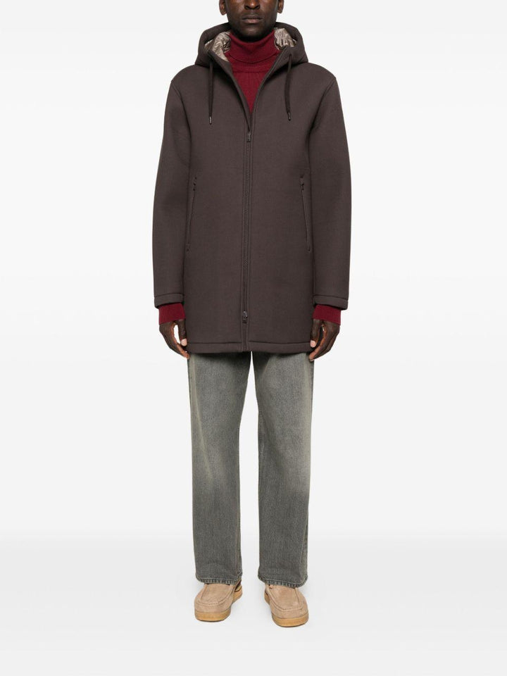 Cappotto marrone con zip e cappuccio 