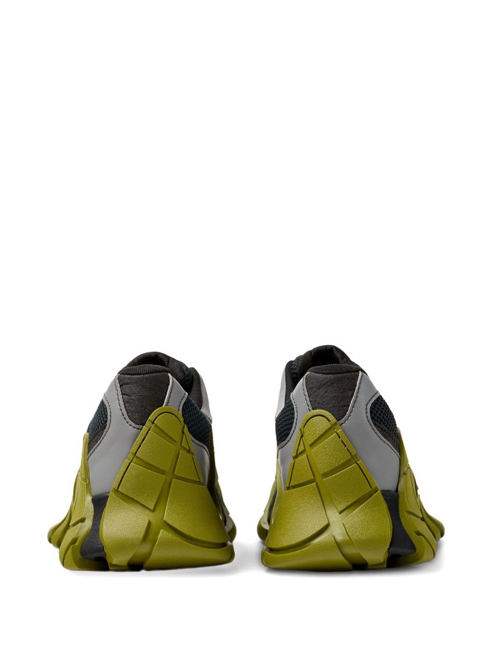 Sneakers Tormenta scolpite verde oliva e grigie 