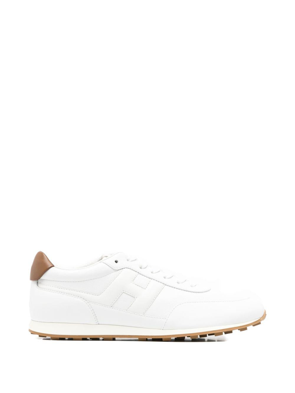 Sneakers logo-patch in pelle bianche 