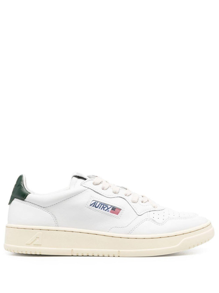 Sneakers bianche Medalist con tallone verde 