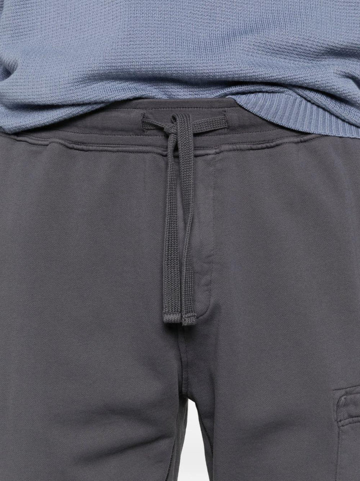 Shorts blu navy con applicazione 