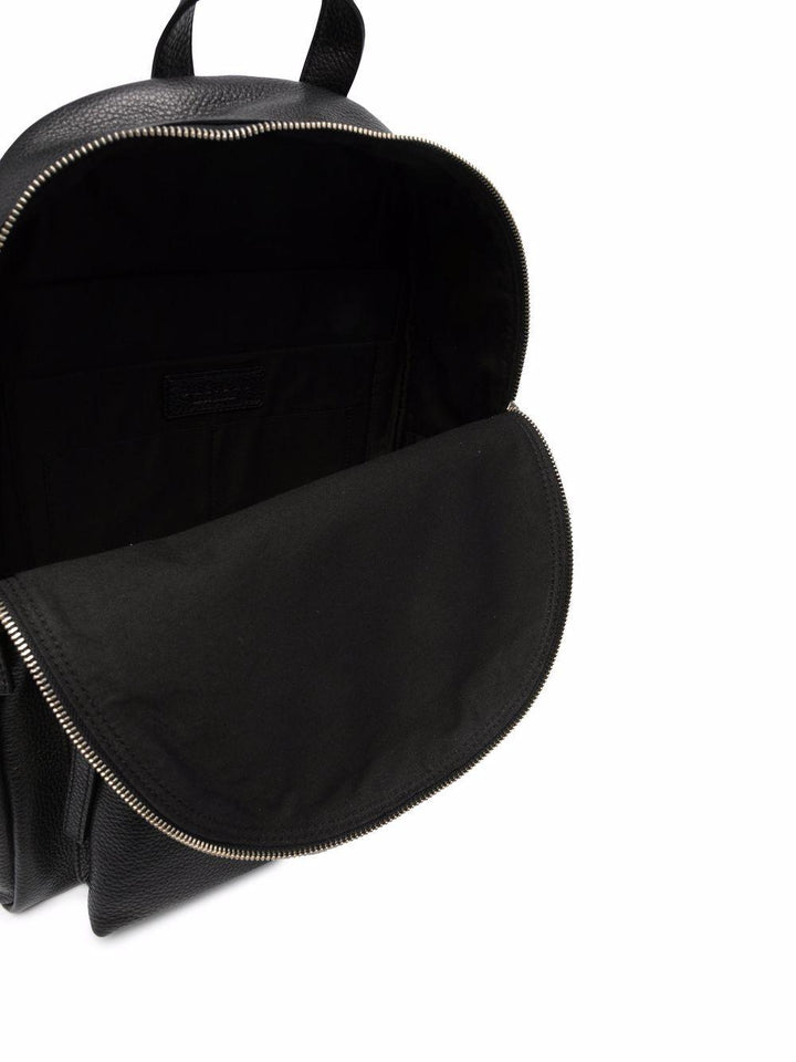 Zaino nero in pelle martellata 