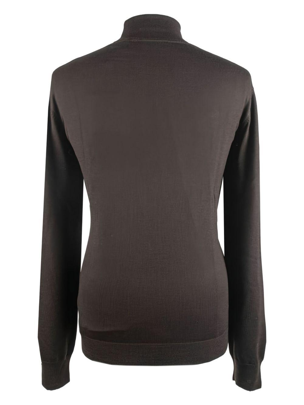 Maglione grigio a collo alto in lana vergine 