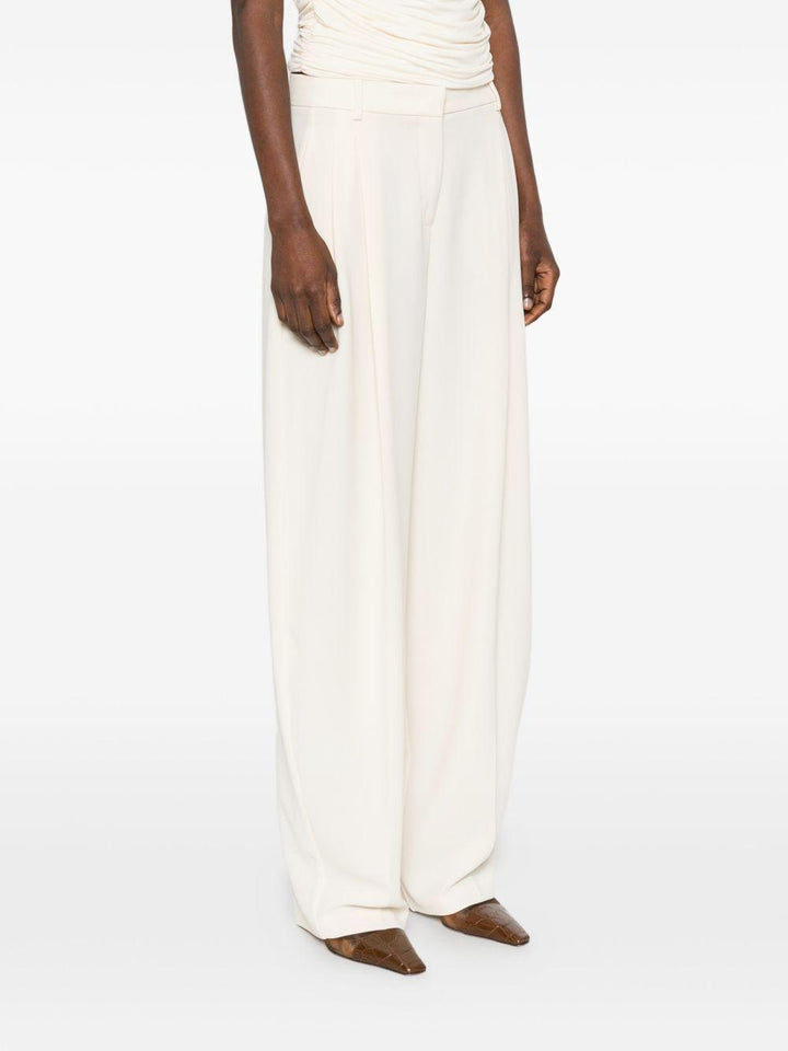 Pantaloni ampi 
