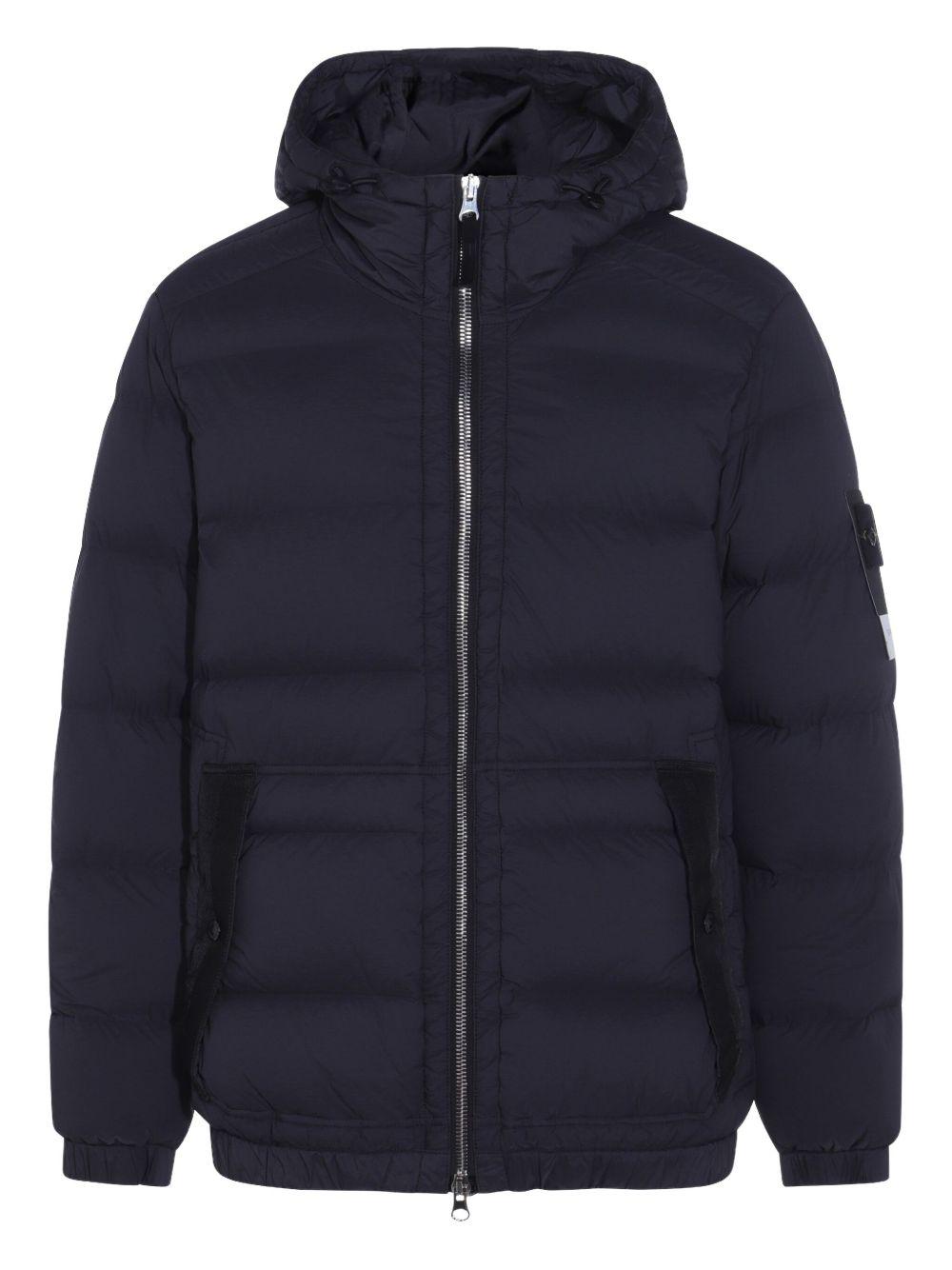 Cappotto imbottito nero con cappuccio