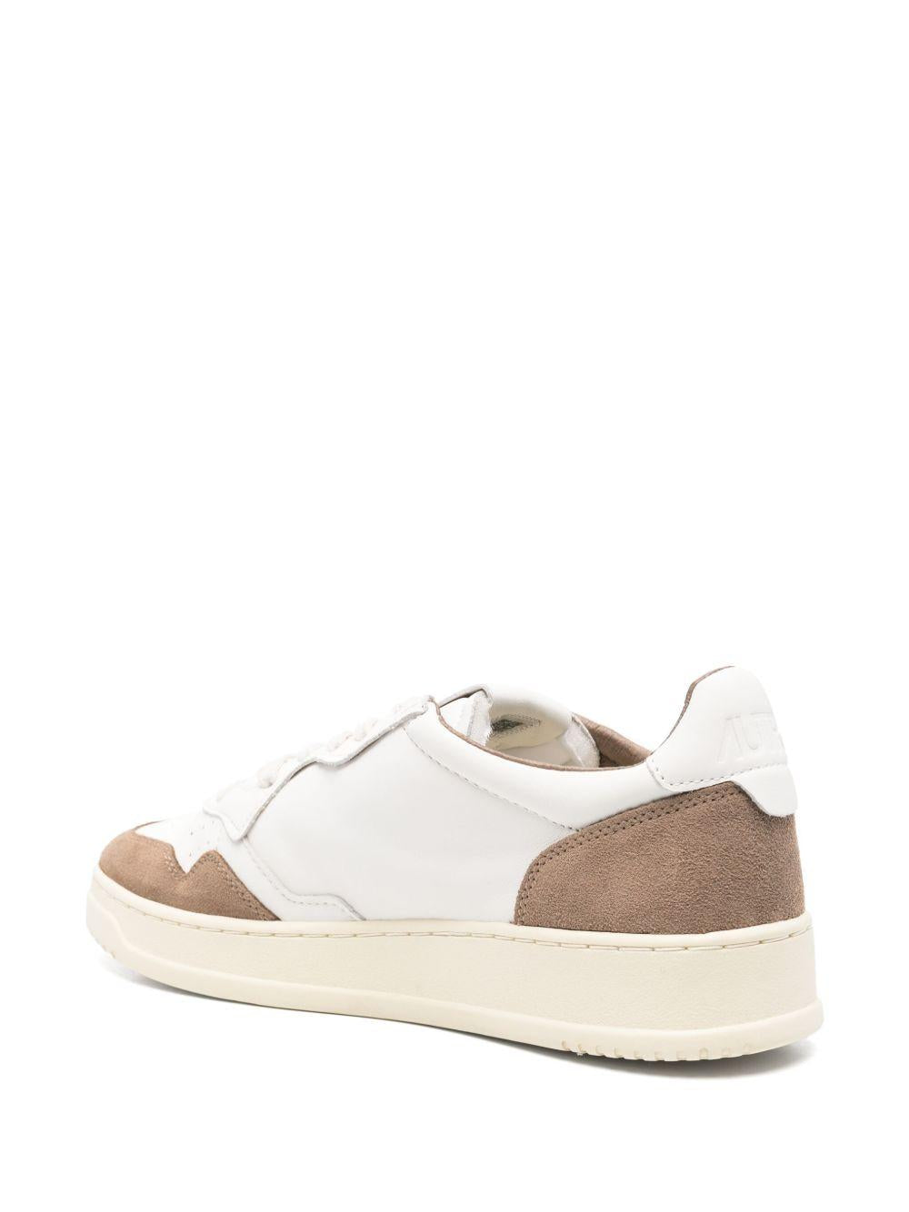Sneakers bianche Medalist con inserti logo 