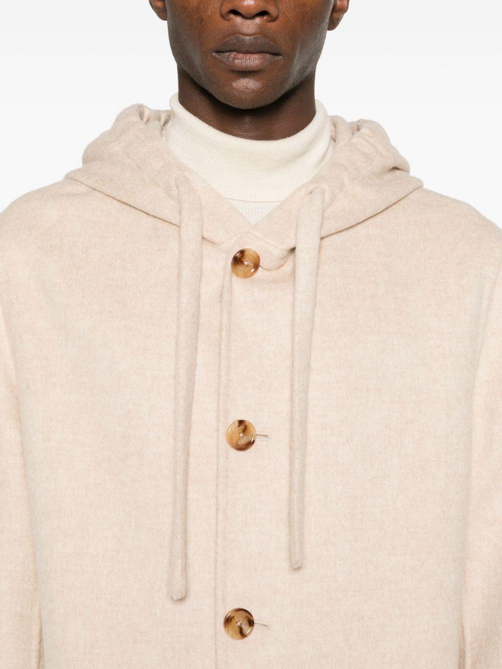 Cappotto beige chiaro con cappuccio 