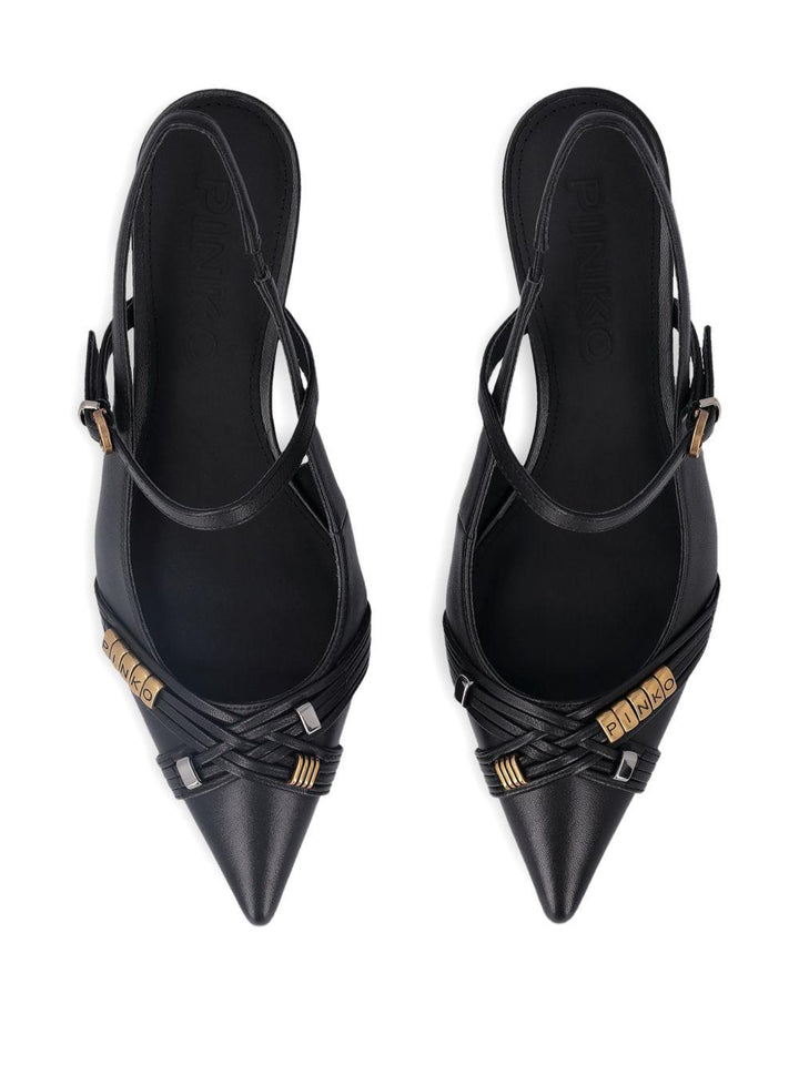 Pumps con cinturino posteriore 