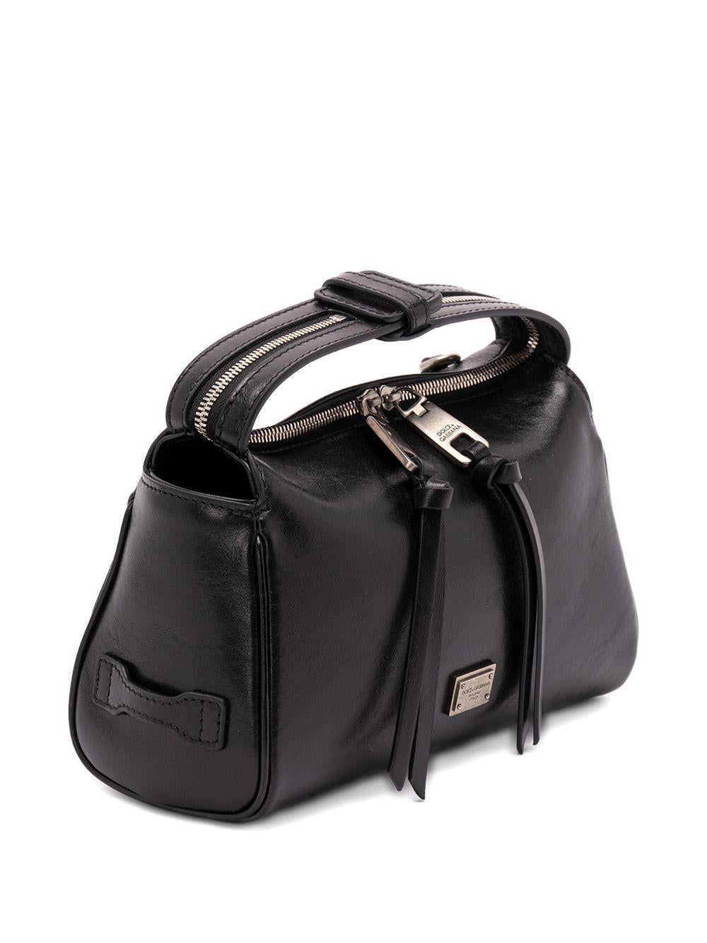 Clutch in pelle con zip 