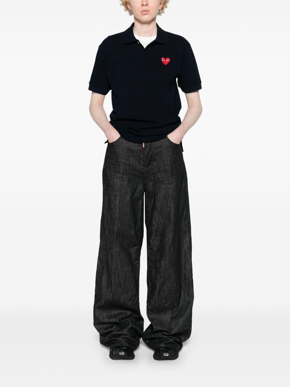 Polo nera con logo ricamato 