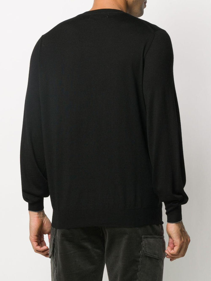 Maglione nero con scollo rotondo 
