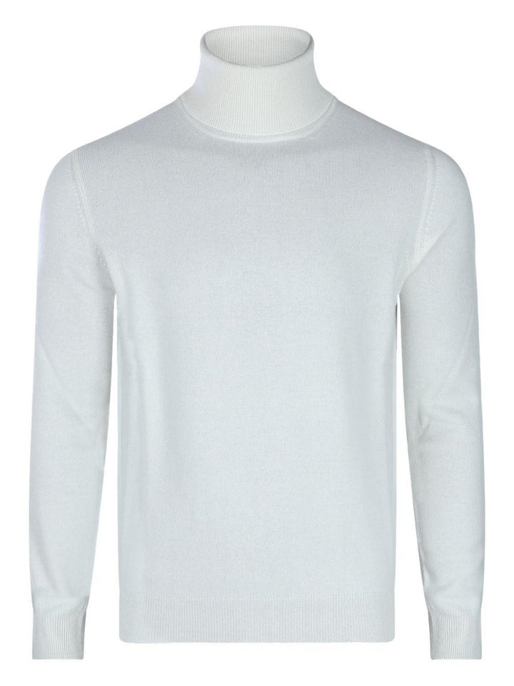 Maglione bianco a coste a collo alto 