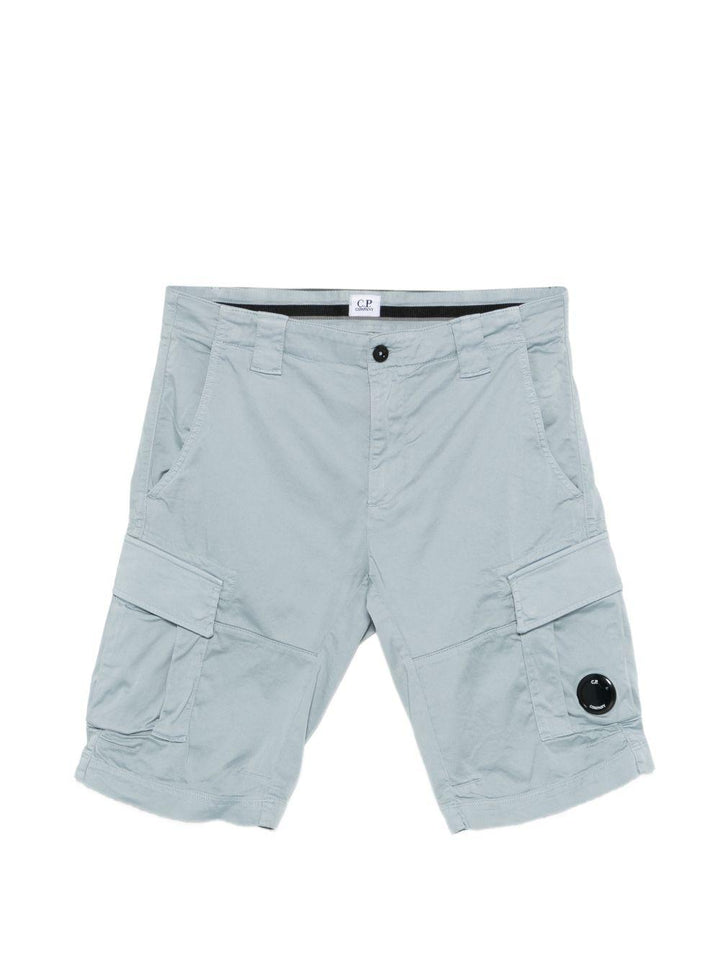 Shorts cargo blu con applicazione 