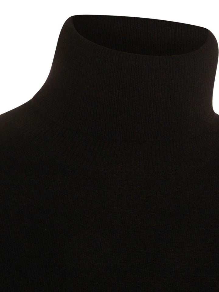 Maglione nero a coste a collo alto 