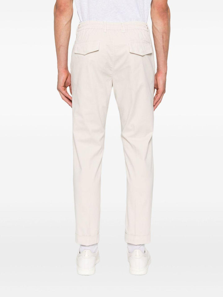 Pantaloni sabbia dritti con coulisse in vita 