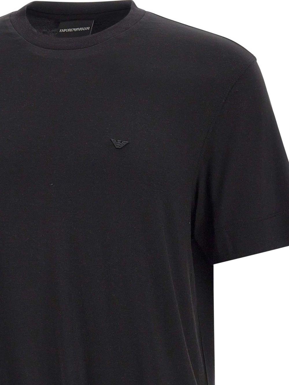 T-shirt nera con logo 