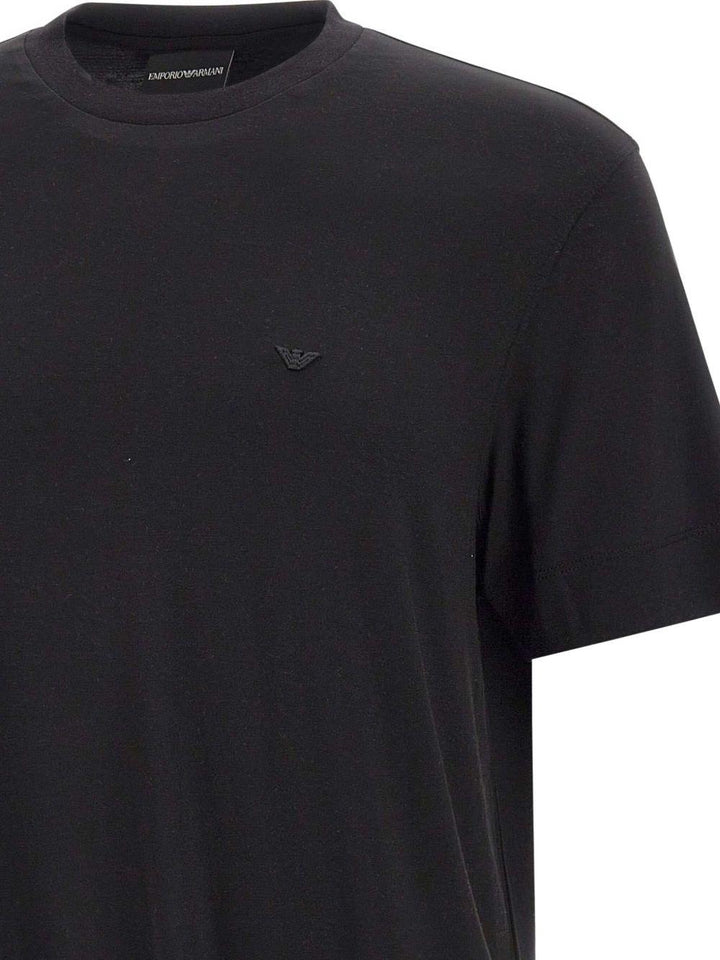 T-shirt nera con logo 