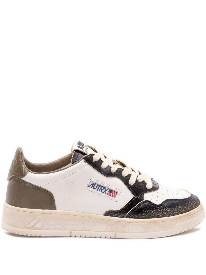 Sneakers bianche bicolore con logo 
