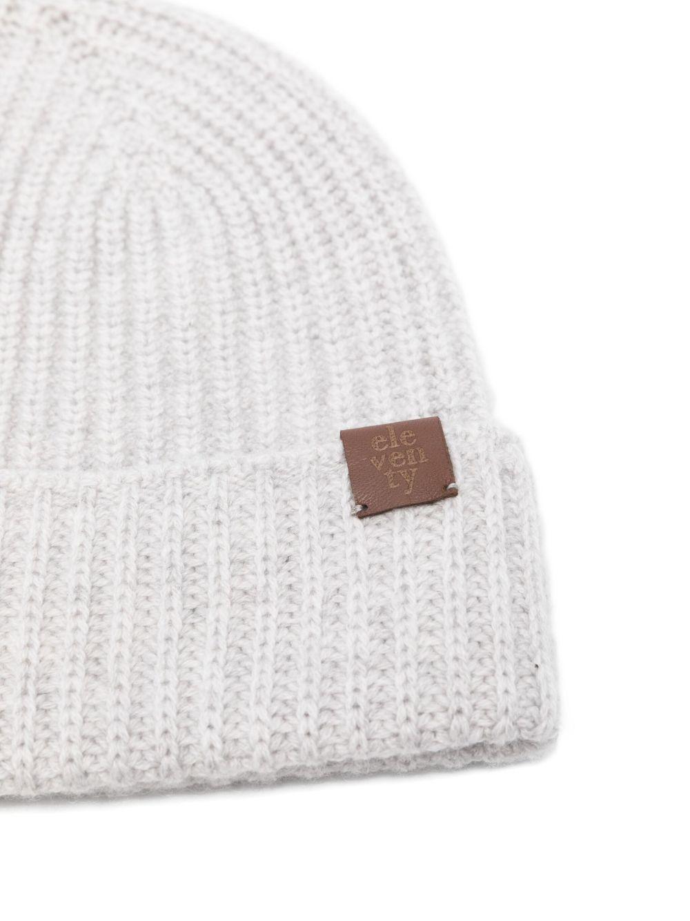 Berretto beige a coste in cashmere 