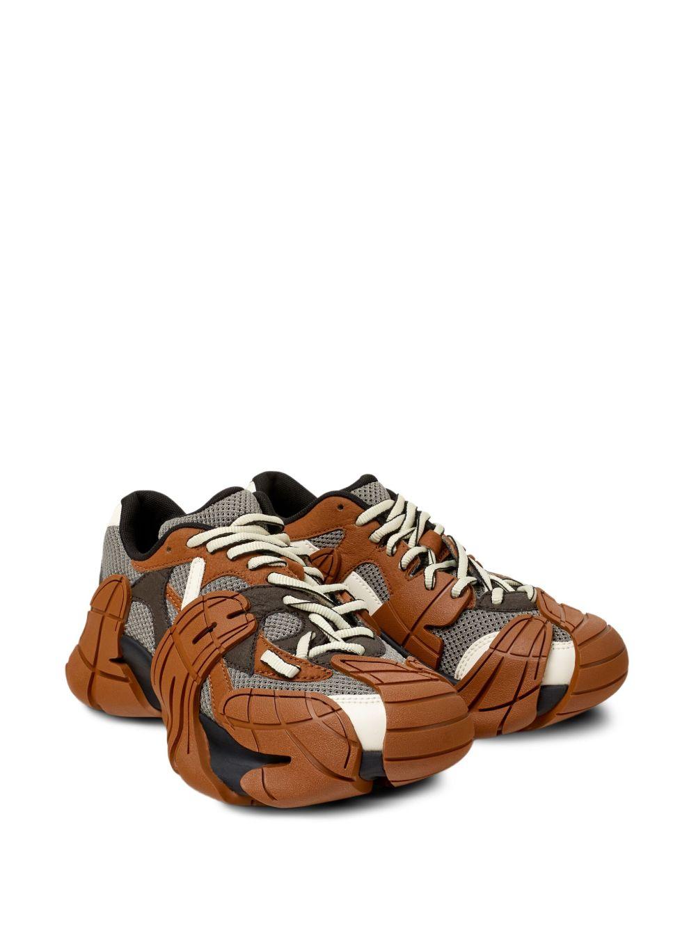 Sneakers Tormenta scolpite grigie e marroni 