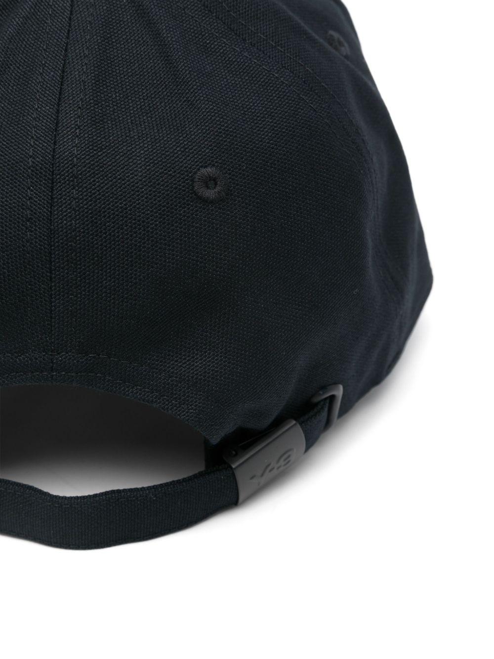 Cappello da baseball nero con ricamo 