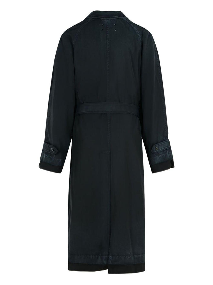 Cappotto nero lungo con cintura 