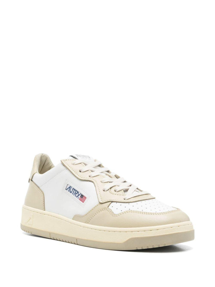 Sneakers bianche Medalist con inserti logo 