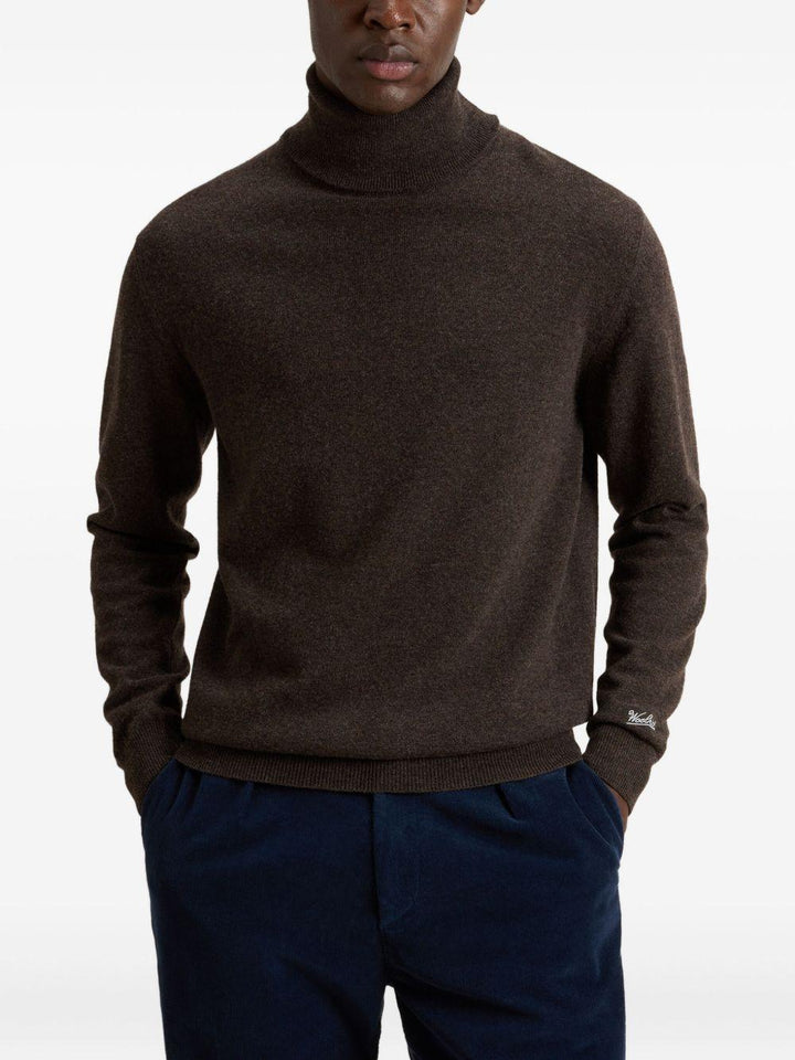 Maglione a collo alto marrone 