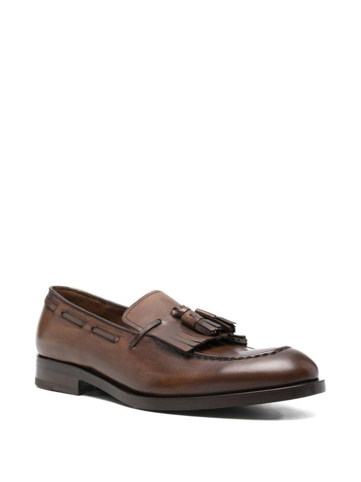 Mocassini marroni con nappa 