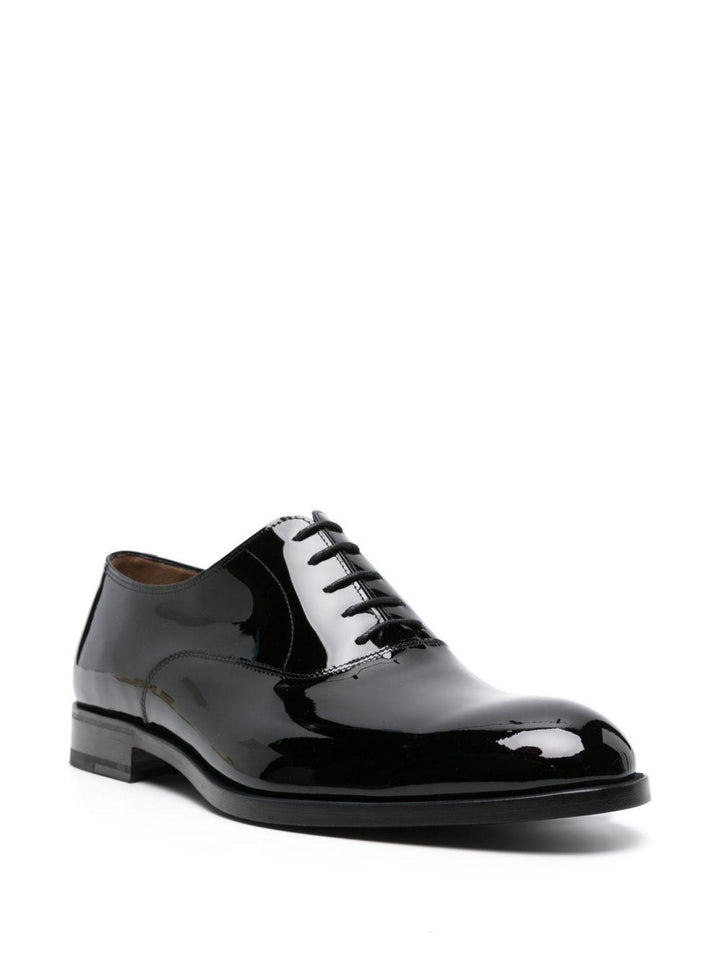 Scarpa Oxford in vernice nera 