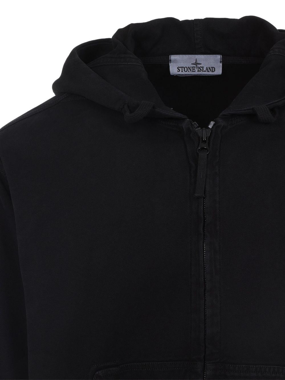 Felpa nera con cappuccio, zip e logo 