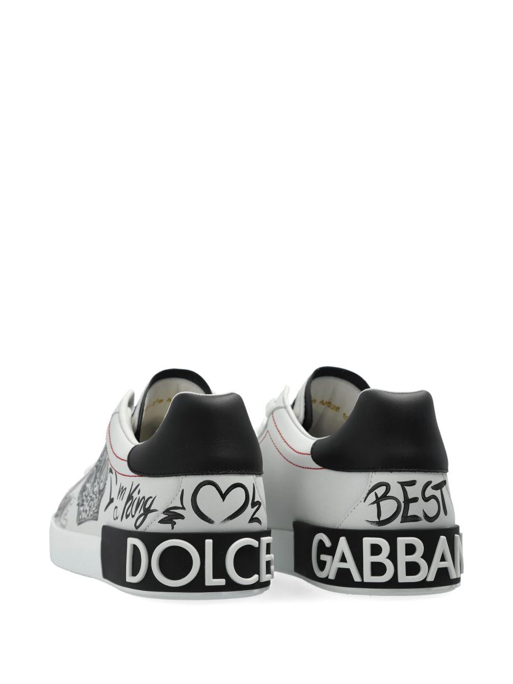 Sneakers bianche con applicazione logo e rinforzo a contrasto 