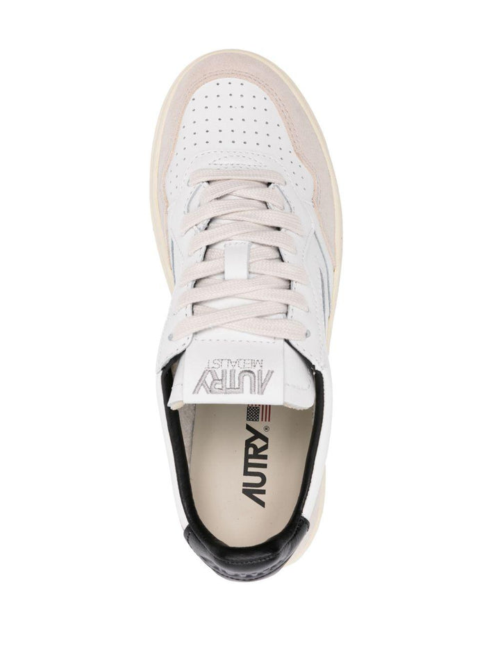 Sneakers Medalist 
