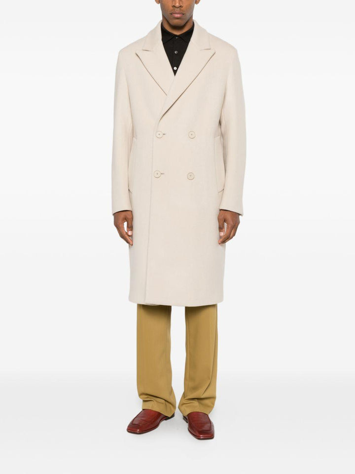 Cappotto doppiopetto color beige 