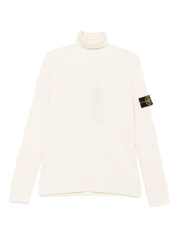 Maglione avorio a coste con collo alto 