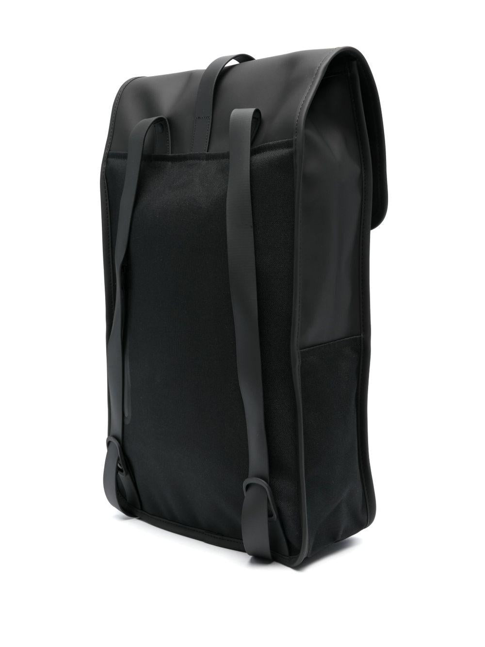 Zaino nero con logo inciso 