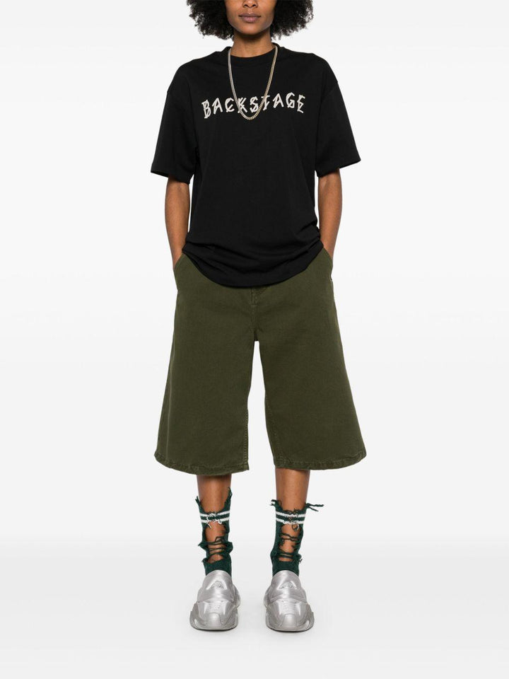 T-shirt nera 
