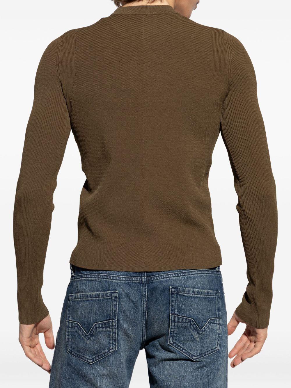 T-shirt a maniche lunghe marrone oliva 