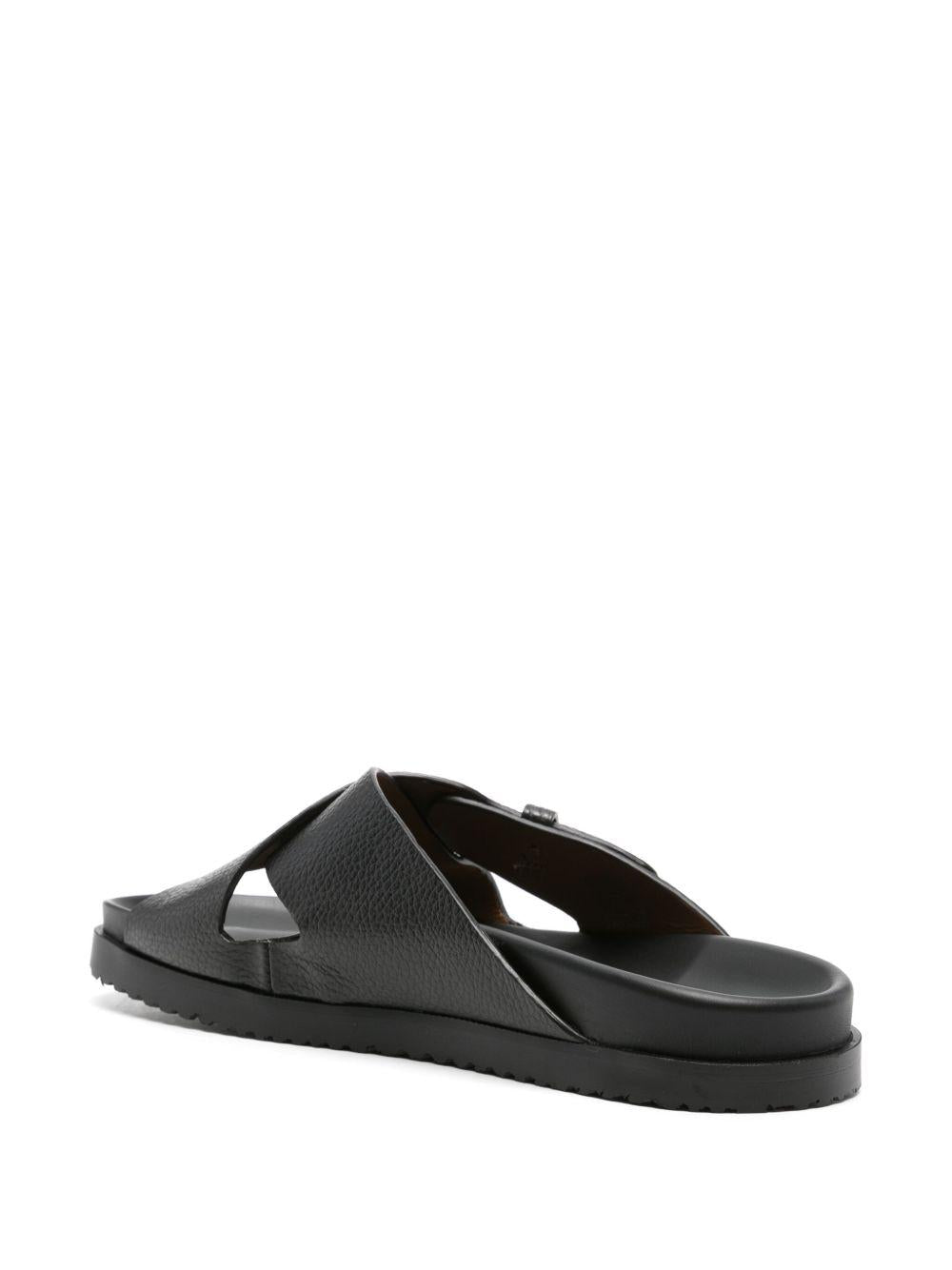 Sandali slides nero con fasce incrociate in pelle 