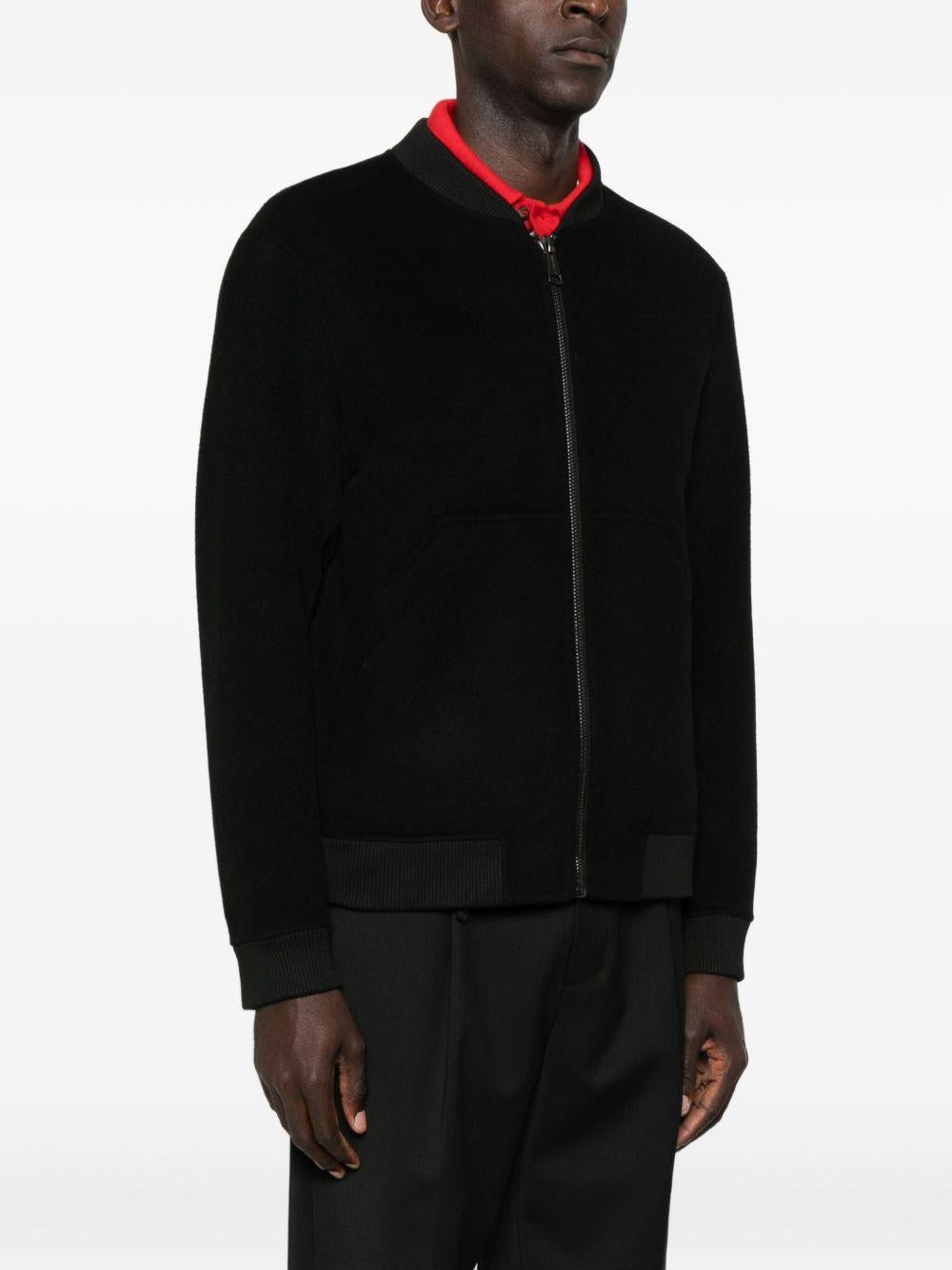 Bomber nero con zip 