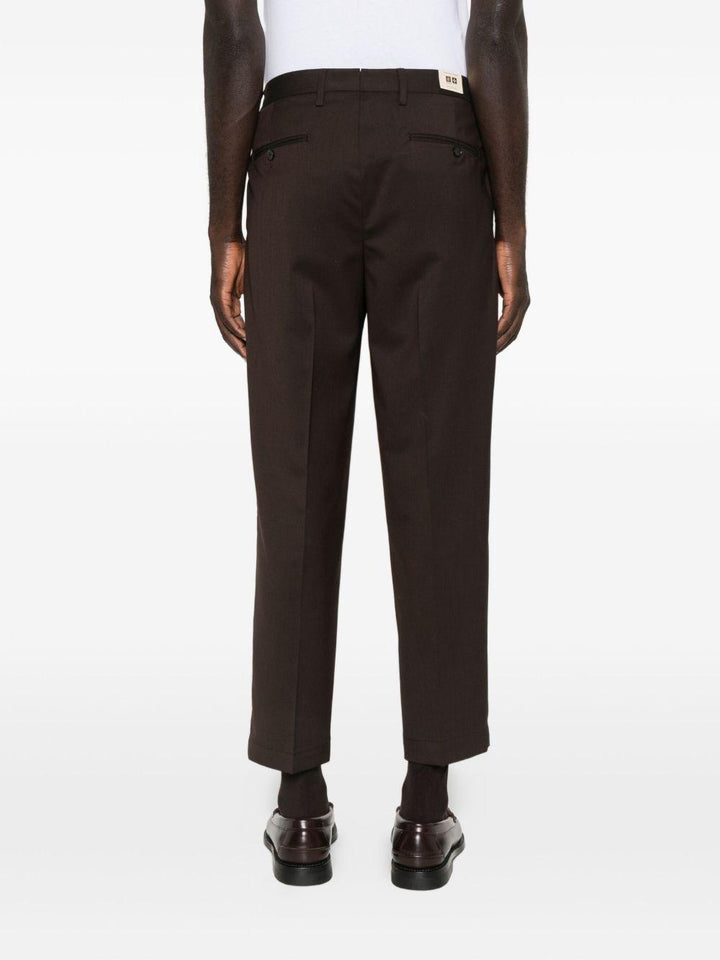 Pantaloni marroni con pieghe frontali Portobello 