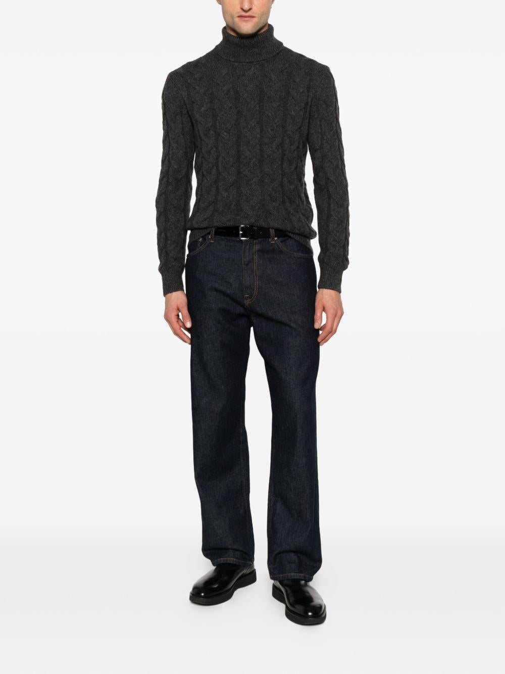 Maglione a collo alto grigio scuro