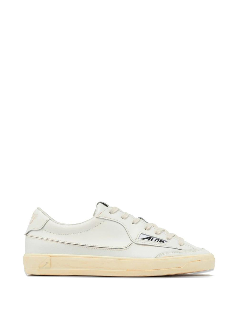 Sneakers bianche in pelle 