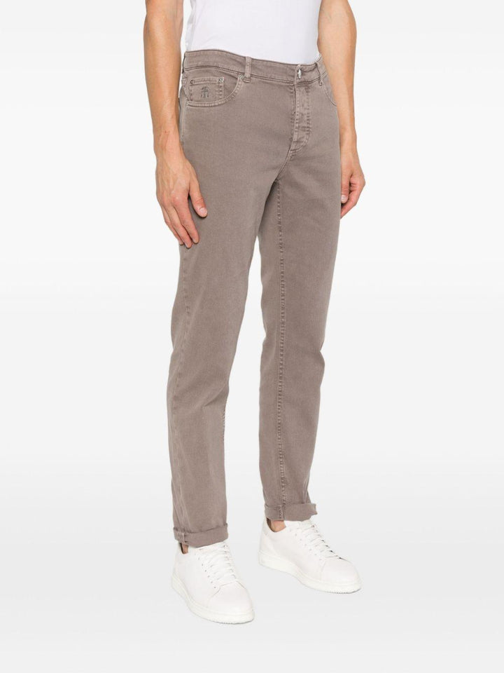 Jeans tortora con ricamo logo 