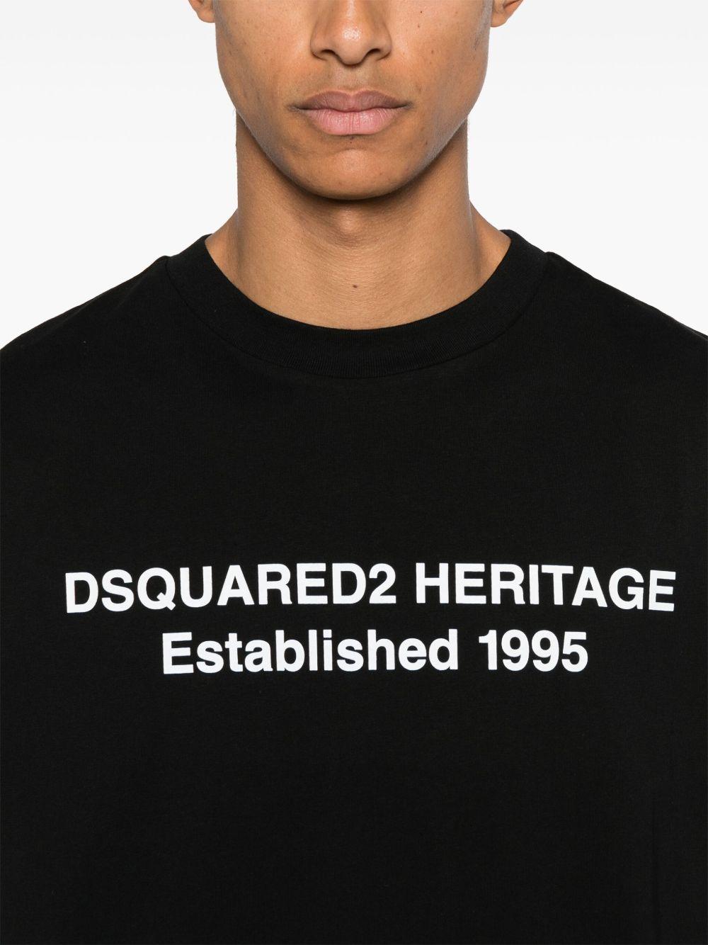 T-shirt nera in cotone con logo frontale 