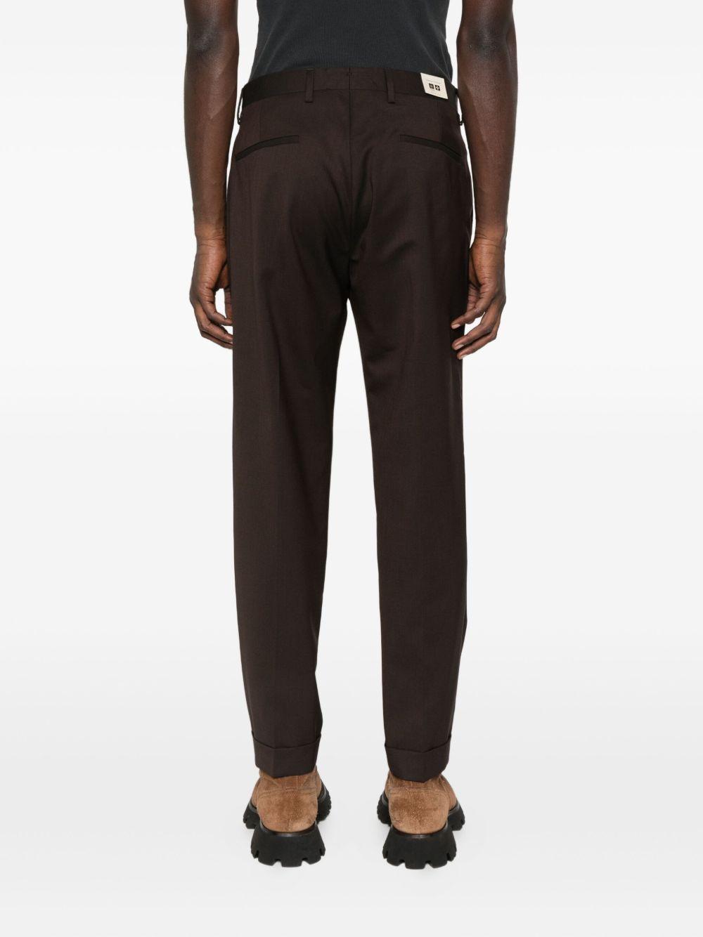 Pantaloni marroni Tiberio con pieghe