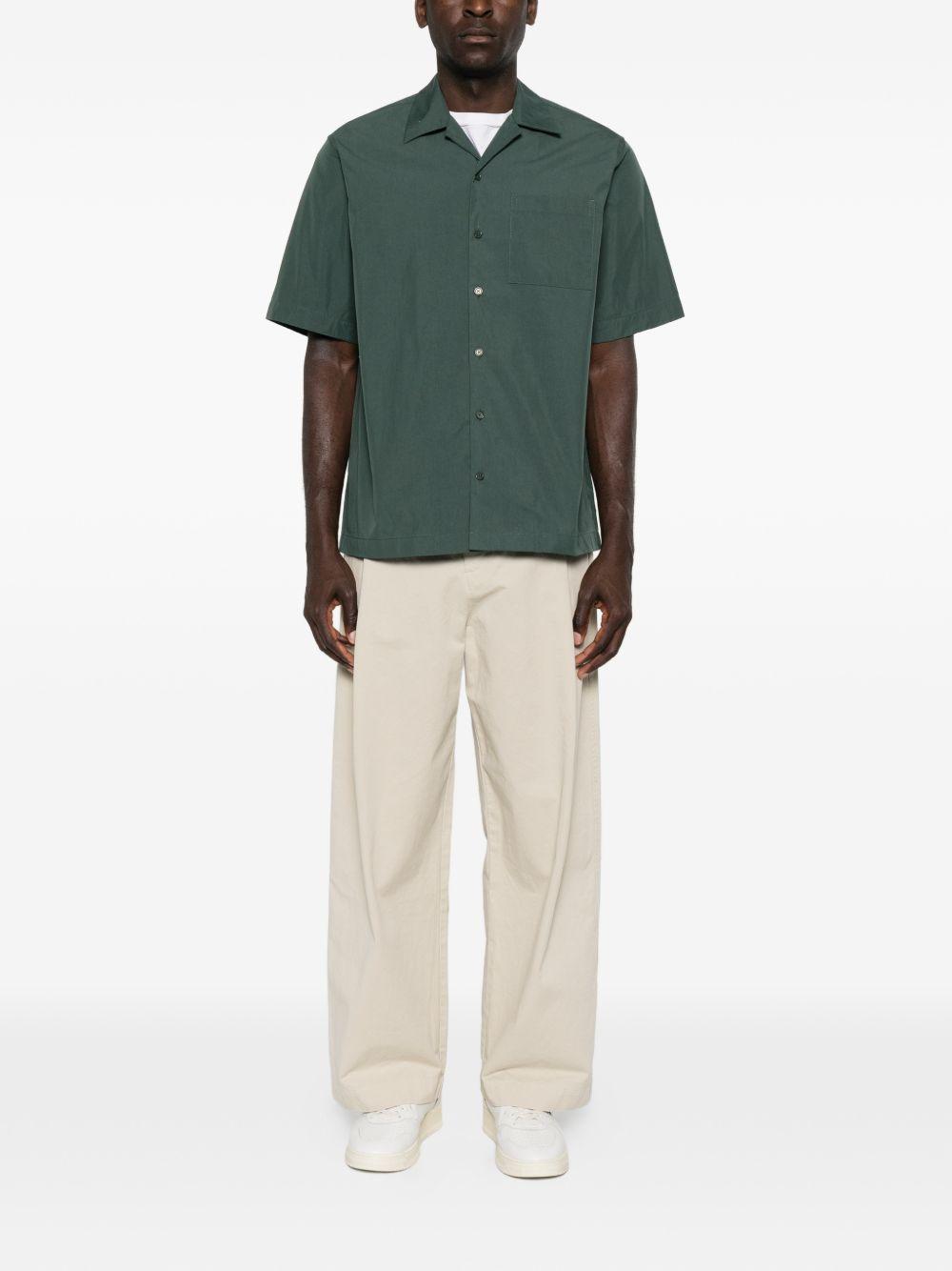 Camicia a maniche corte con stampa Peacemaker verde scuro 
